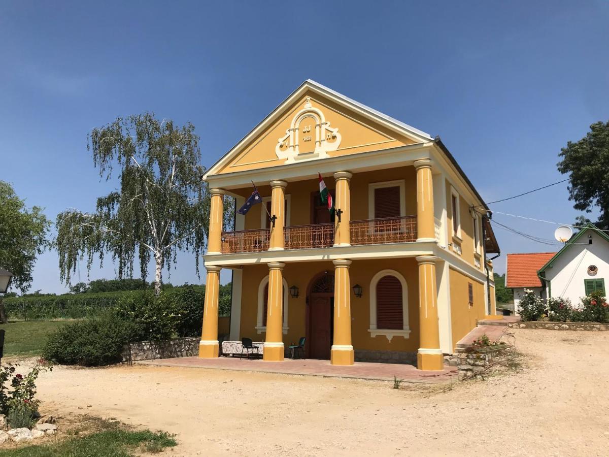 Joe Bácsi Rezidenciája Apartamento Kisharsány Exterior foto