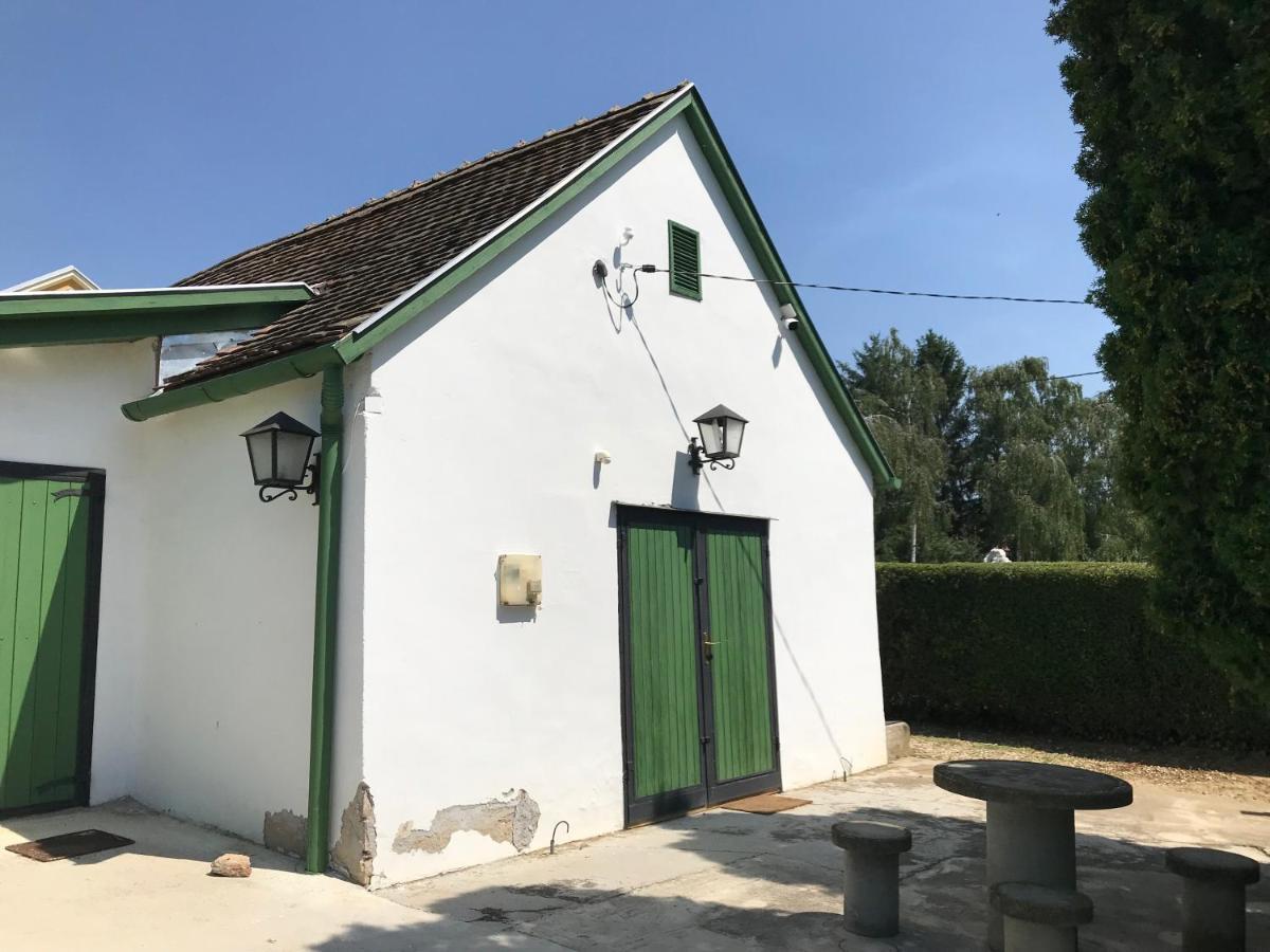 Joe Bácsi Rezidenciája Apartamento Kisharsány Exterior foto