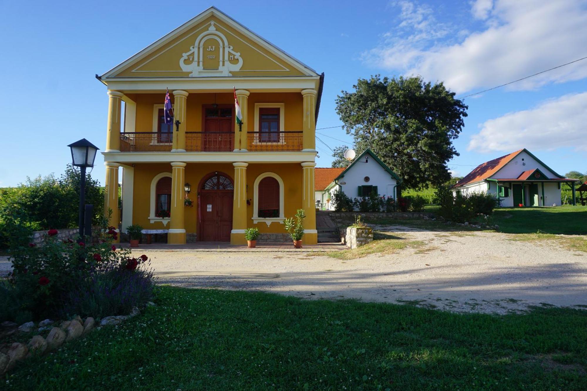 Joe Bácsi Rezidenciája Apartamento Kisharsány Exterior foto